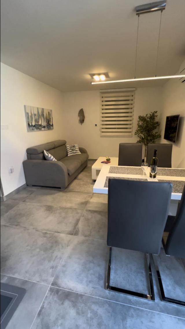 Mandy Apartman Baška Buitenkant foto